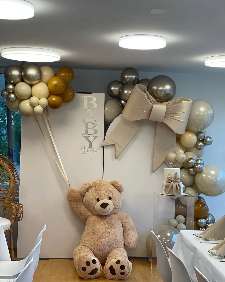 Teddy Bear Baby Shower in Neutraltönen